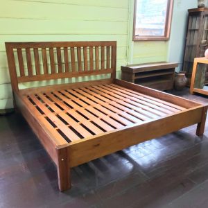 Cama Queen CQ30