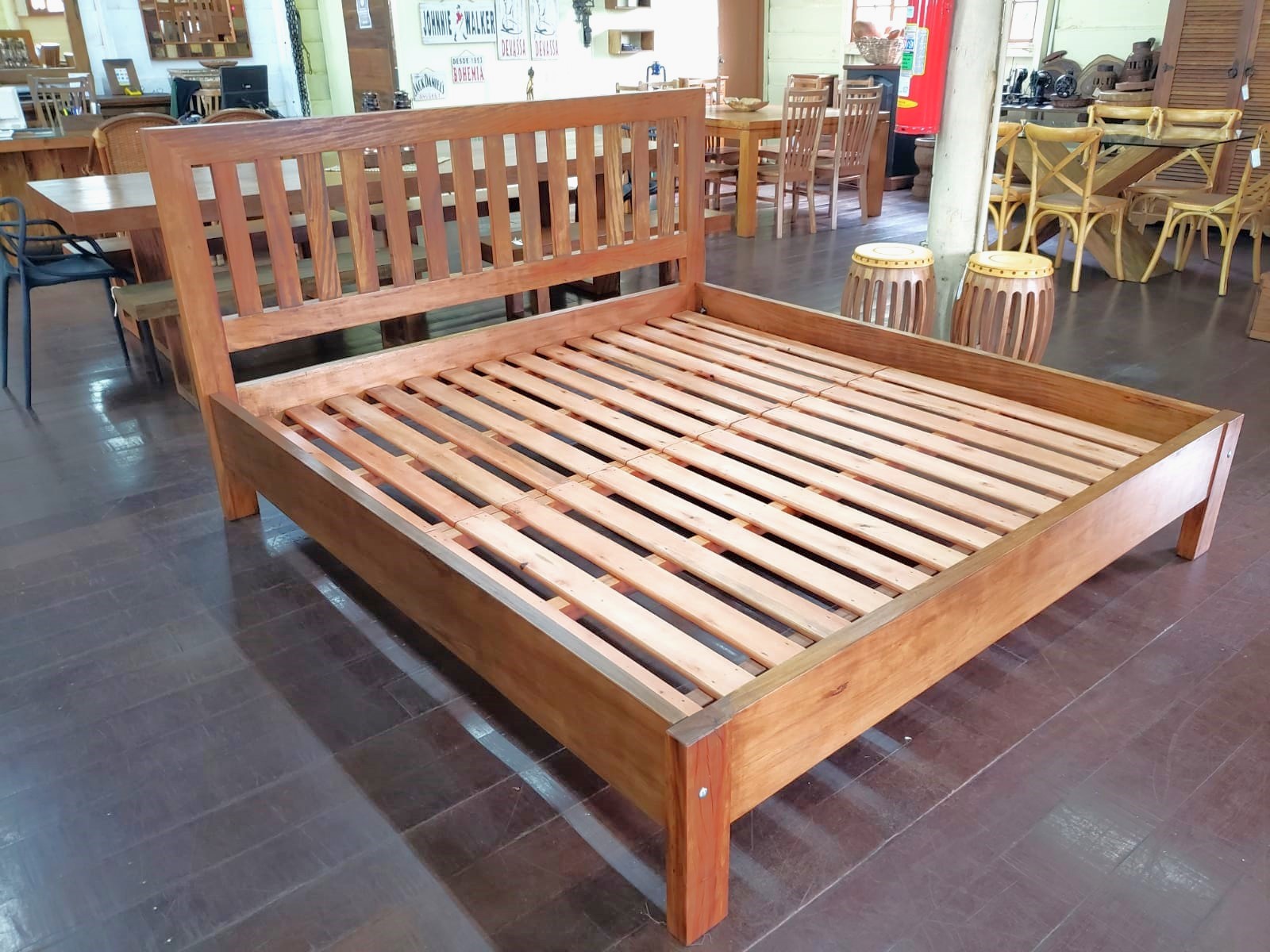 Cama de Madeira modelo CQ30