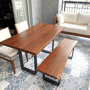 Mesa 1.40 x 0.80 modelo MJ87 com banco BCMJ87 e cd Atenas