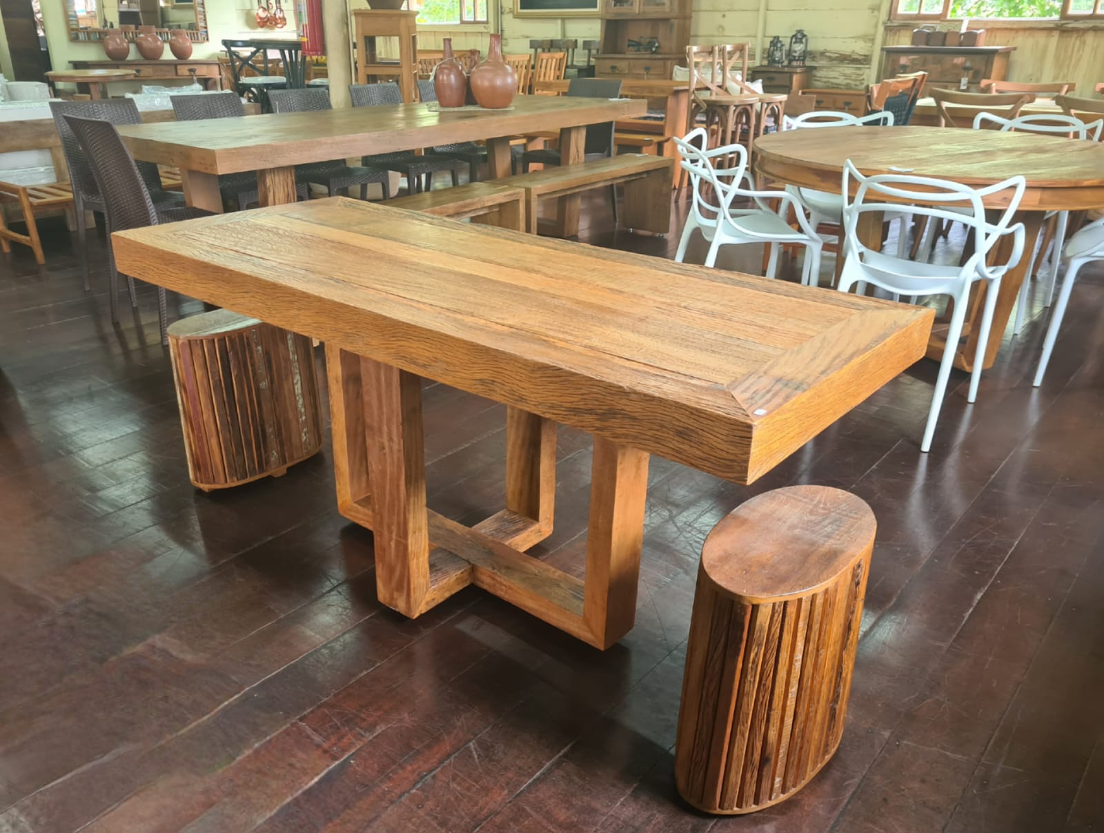 Mesa de Madeira modelo MJ22